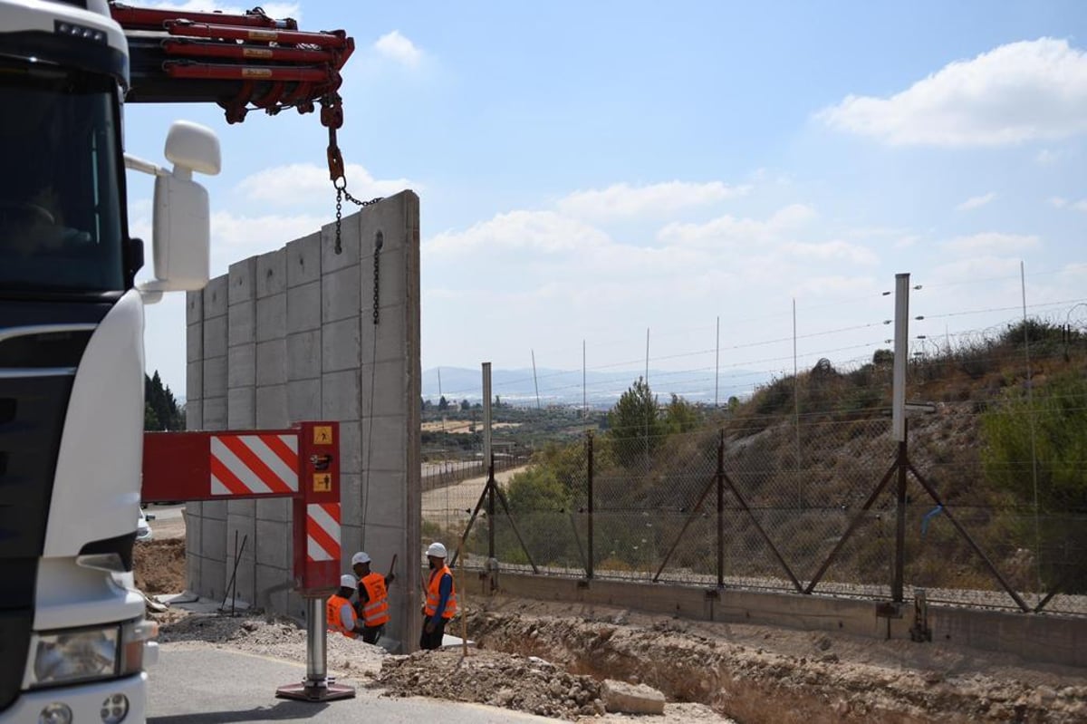 צה"ל החל בהקמת מכשול ביטחוני בגדר ההפרדה; צפו