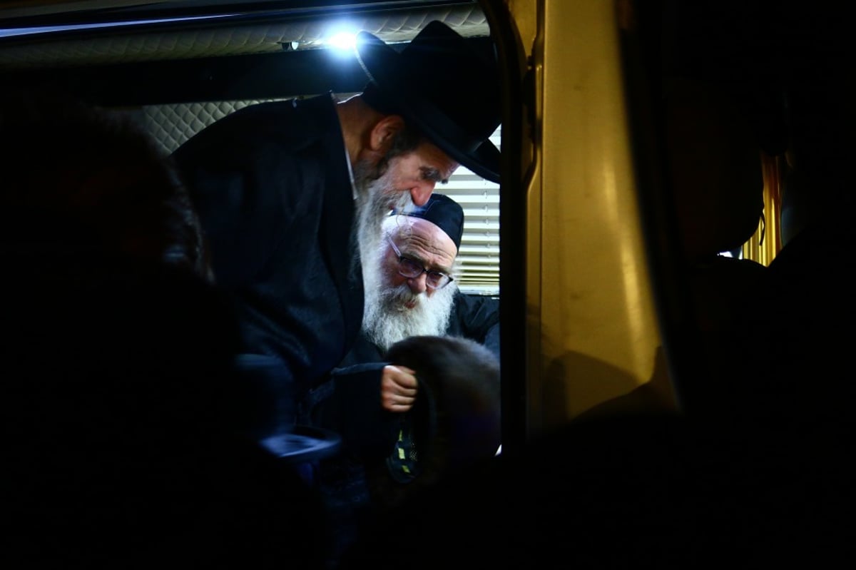 באמשינוב חגגו שבע ברכות לנכדת האדמו"ר