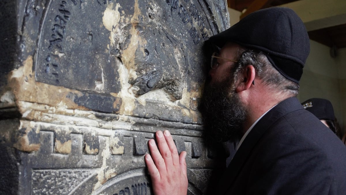 הבחורים למדו על תפילה ויצאו לקברי צדיקים