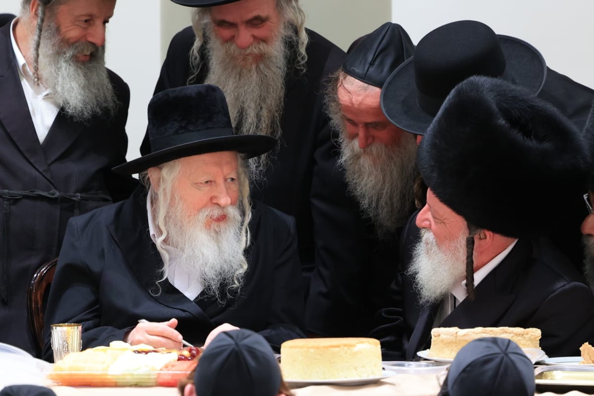 הרבי מגור בשבע ברכות לנכדת מנכ"ל החסידות