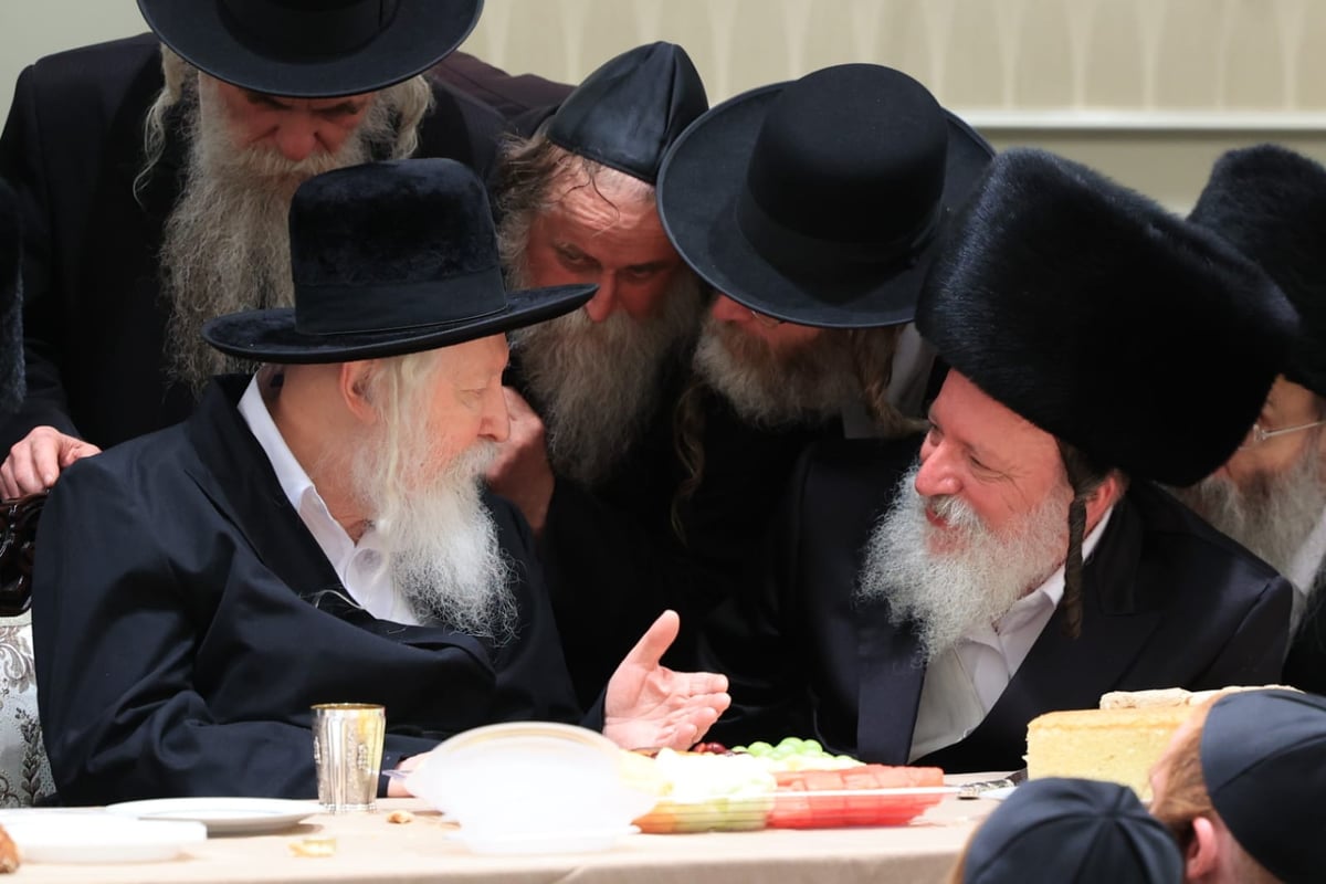 הרבי מגור בשבע ברכות לנכדת מנכ"ל החסידות