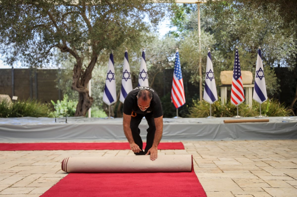 תיעוד: בית הנשיא נערך לביקור הנשיא ביידן