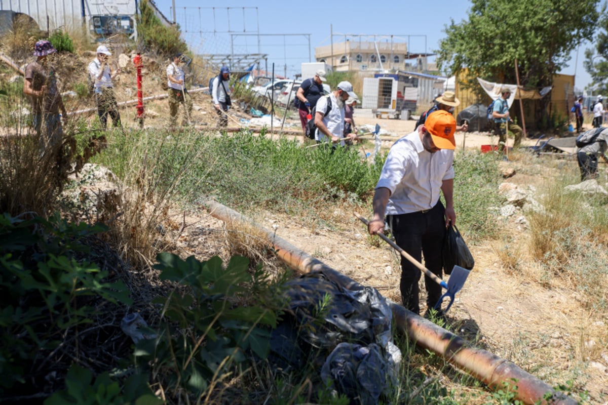 עשרות בחיפושים נרחבים אחרי הנעדר מוישי קליינרמן, נמצאו בגדים