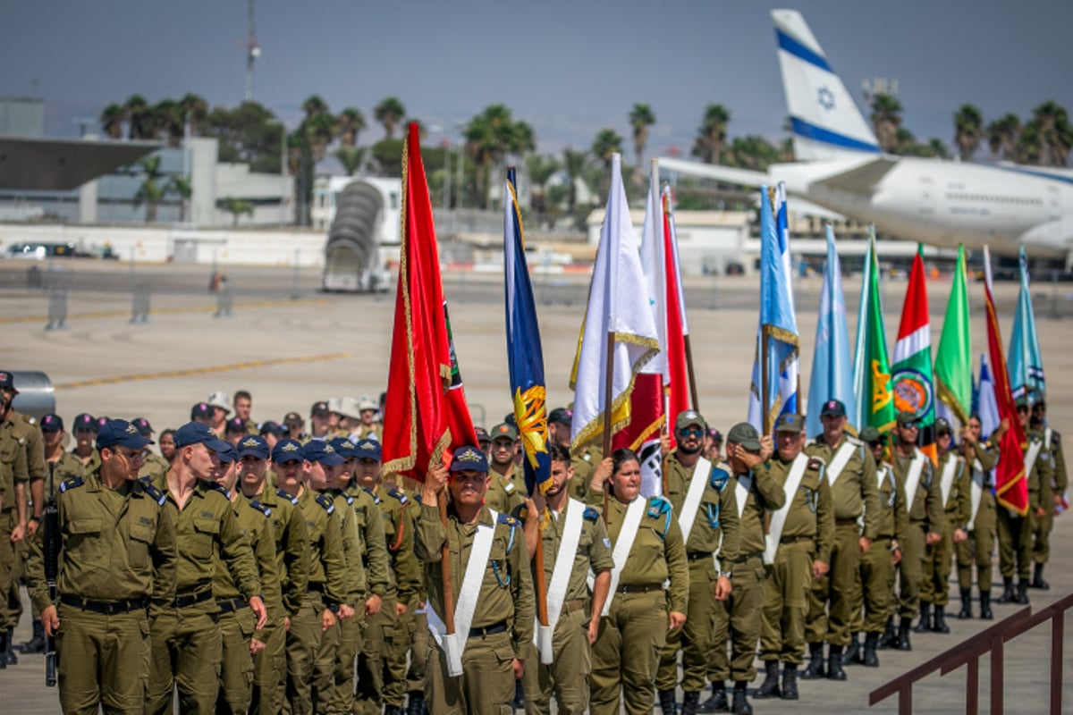 ההיערכות לטקס קבלת הפנים בנתב"ג