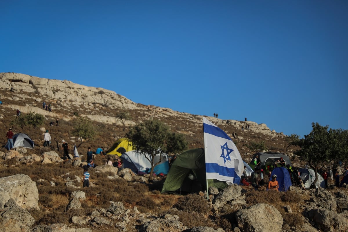 כוחות צה"ל מנעו הקמת מאחזים חדשים ליד חברון • תיעוד