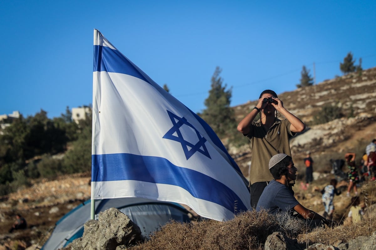 כוחות צה"ל מנעו הקמת מאחזים חדשים ליד חברון • תיעוד