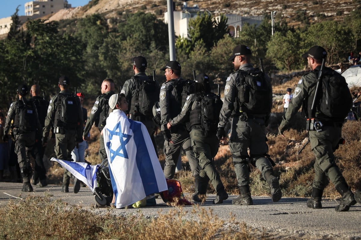 כוחות צה"ל מנעו הקמת מאחזים חדשים ליד חברון • תיעוד