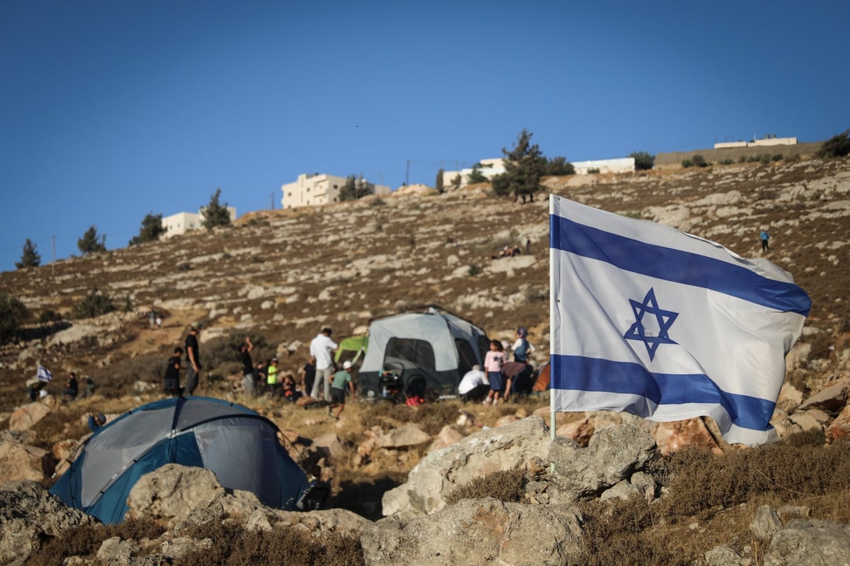 כוחות צה"ל מנעו הקמת מאחזים חדשים ליד חברון • תיעוד