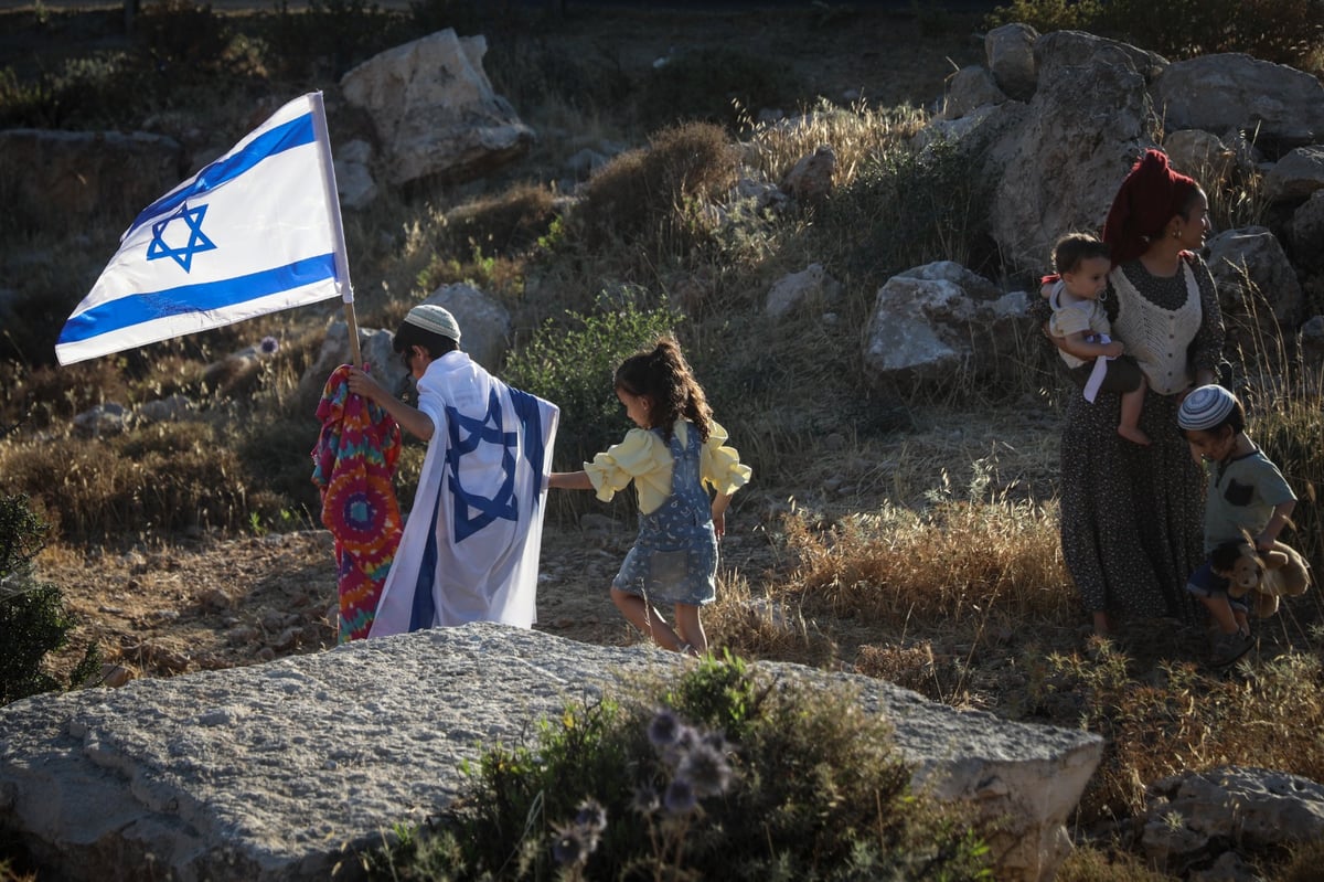 כוחות צה"ל מנעו הקמת מאחזים חדשים ליד חברון • תיעוד