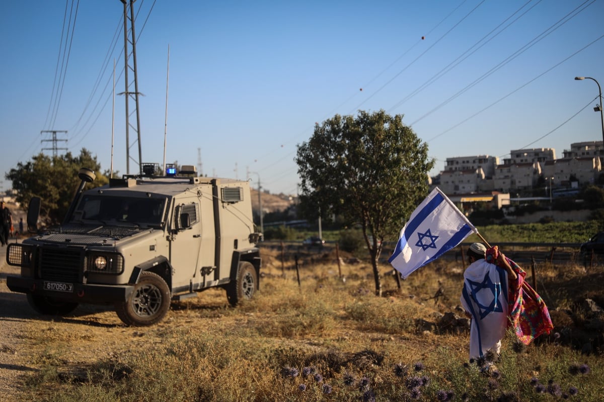 כוחות צה"ל מנעו הקמת מאחזים חדשים ליד חברון • תיעוד