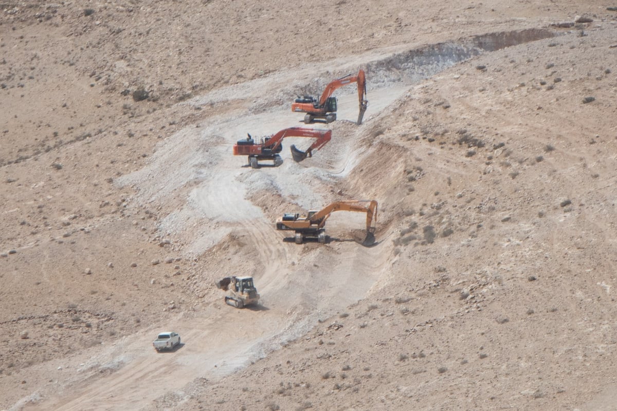 צה"ל מחזק את המכשול ההנדסי במדבר יהודה