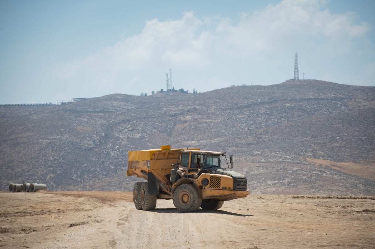 צה"ל מחזק את המכשול ההנדסי במדבר יהודה