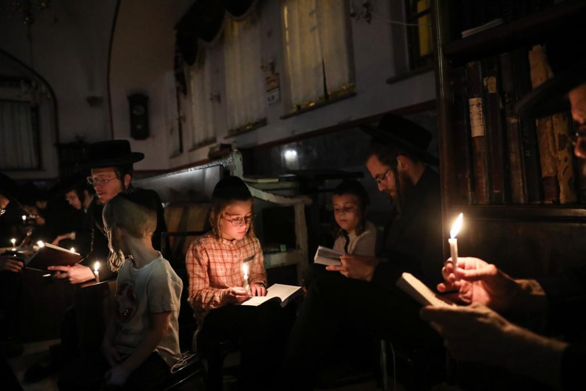 קינות ו'איכה' בשטיבלך בשוק מאה שערים