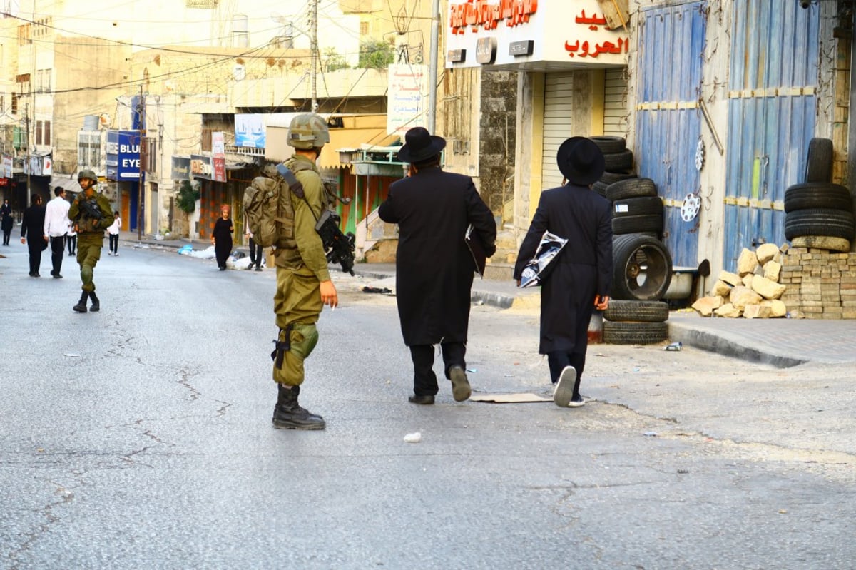 העלייה השנתית לקברו של עתניאל בן קנז