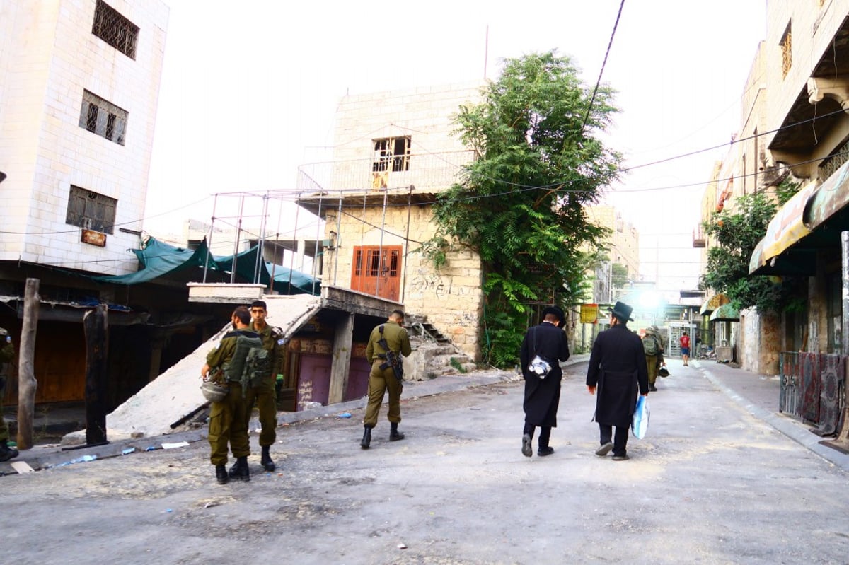 העלייה השנתית לקברו של עתניאל בן קנז