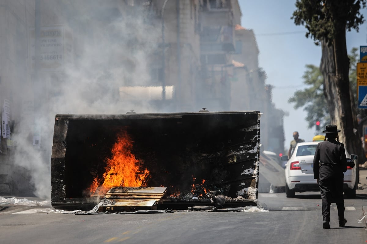 חיים גולדברג מסכם ב-31 תמונות את היממה הסוערת