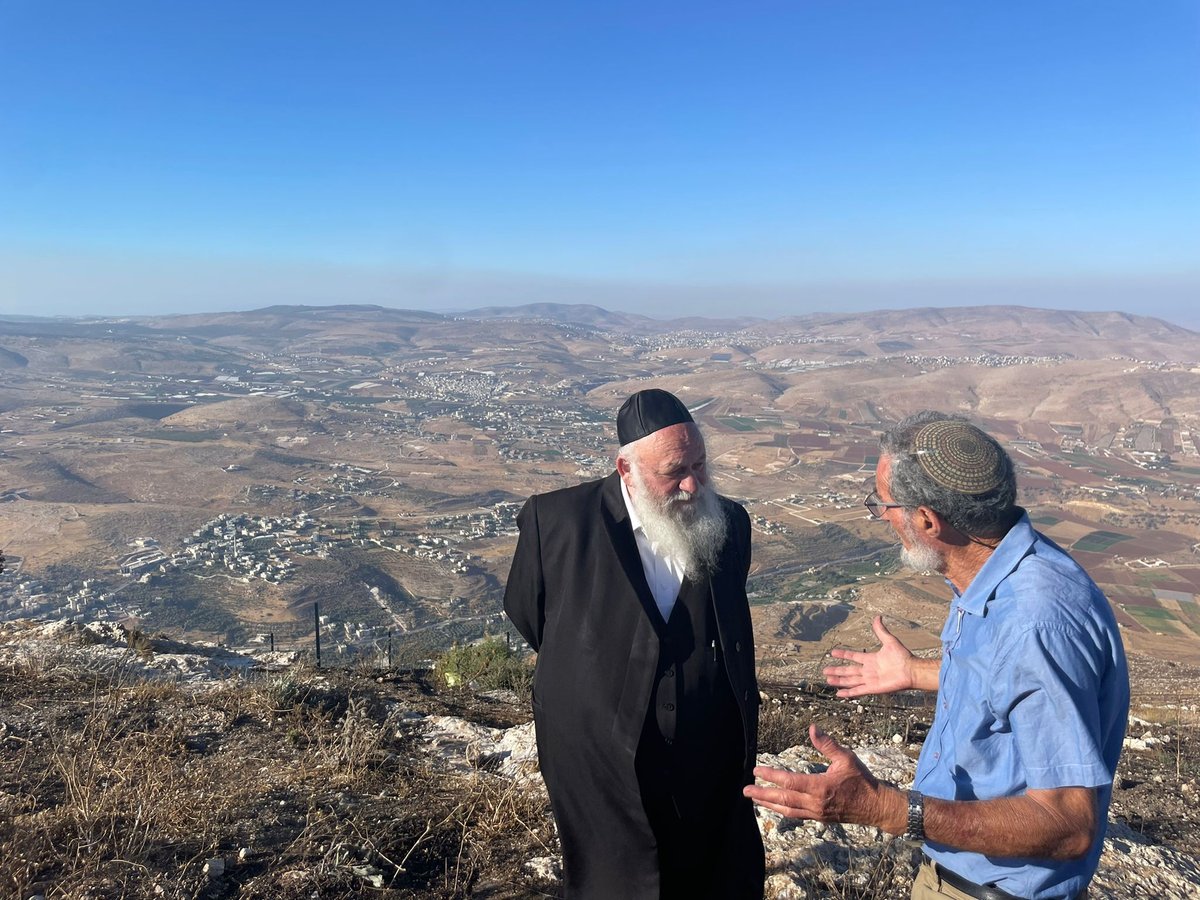 ביקור העבודה הראשון של יצחק גולדקנופף - בשומרון