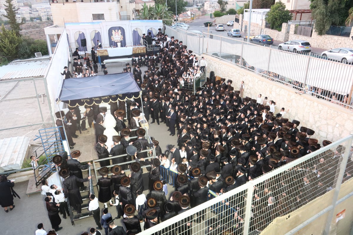 חתונת נכד האדמו"ר הוגבלה לשעתיים וחצי בלבד