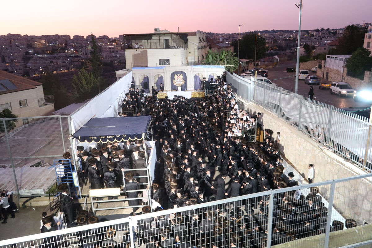 חתונת נכד האדמו"ר הוגבלה לשעתיים וחצי בלבד