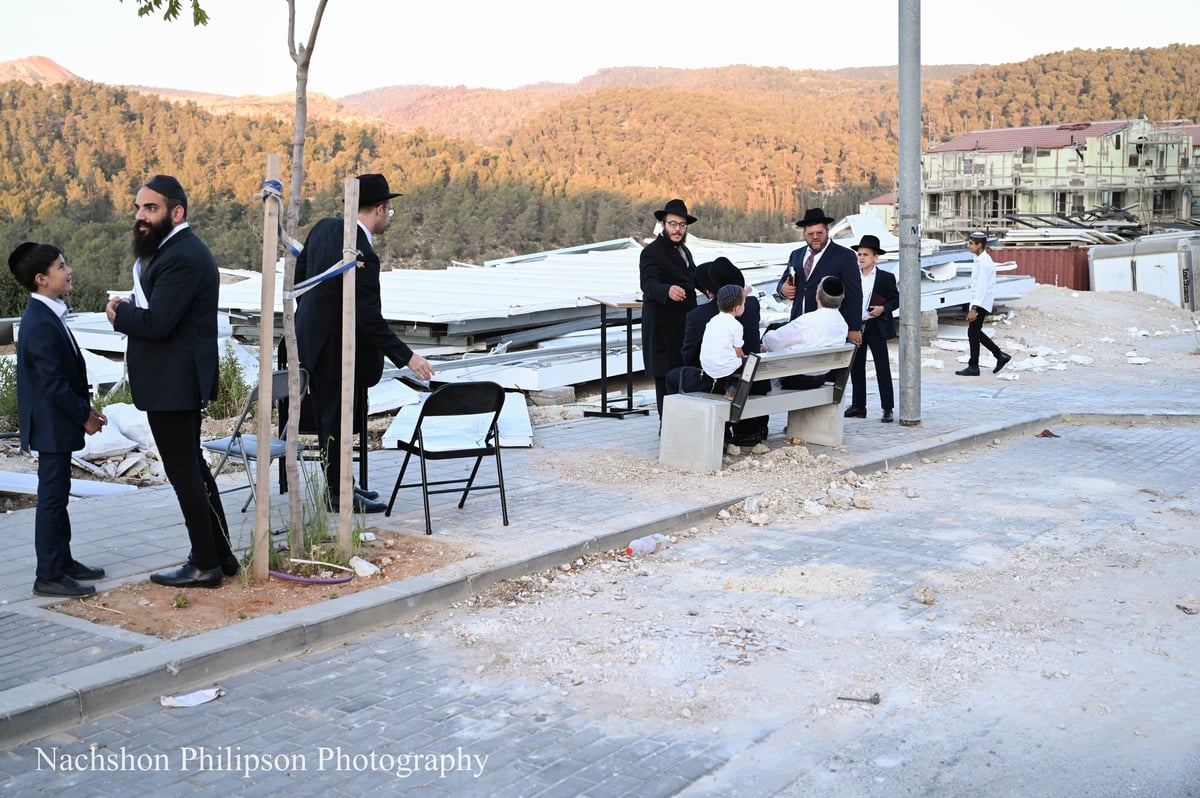 "כמו גנבים חסרי רחמים": העירייה הרסה בית כנסת יחיד ברחוב