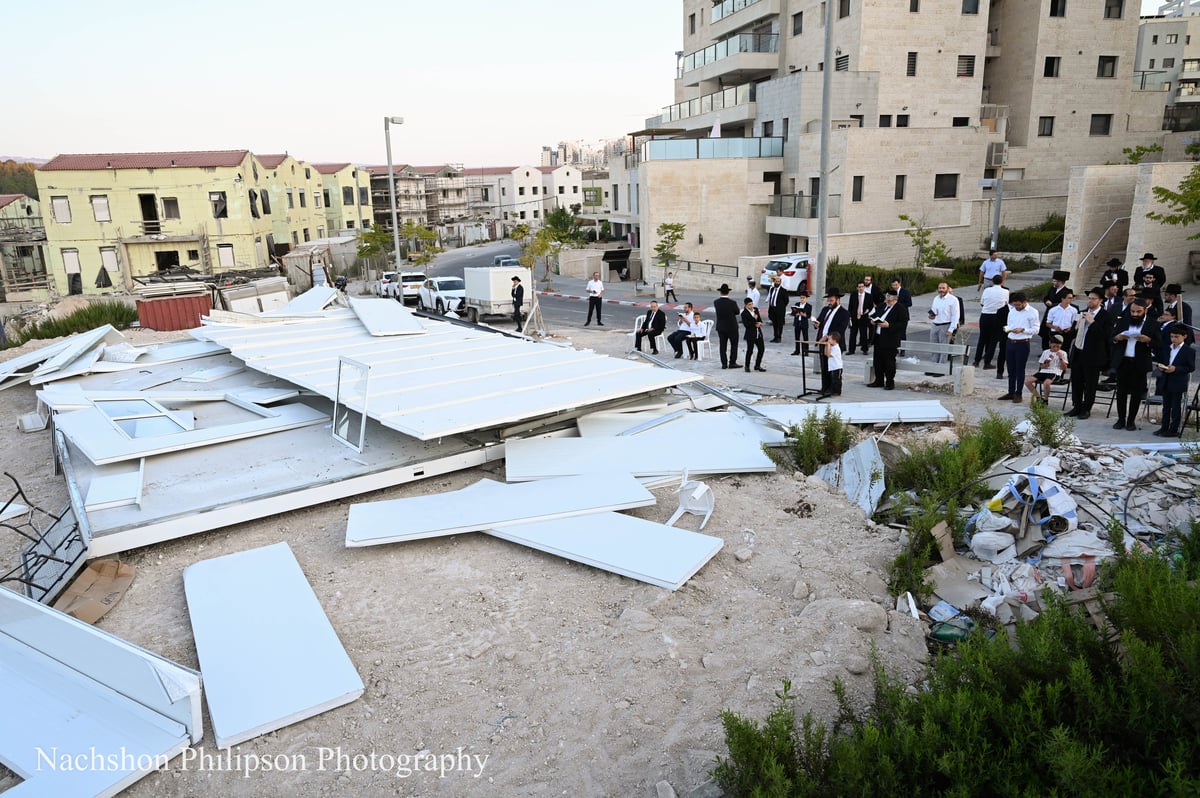 "כמו גנבים חסרי רחמים": העירייה הרסה בית כנסת יחיד ברחוב