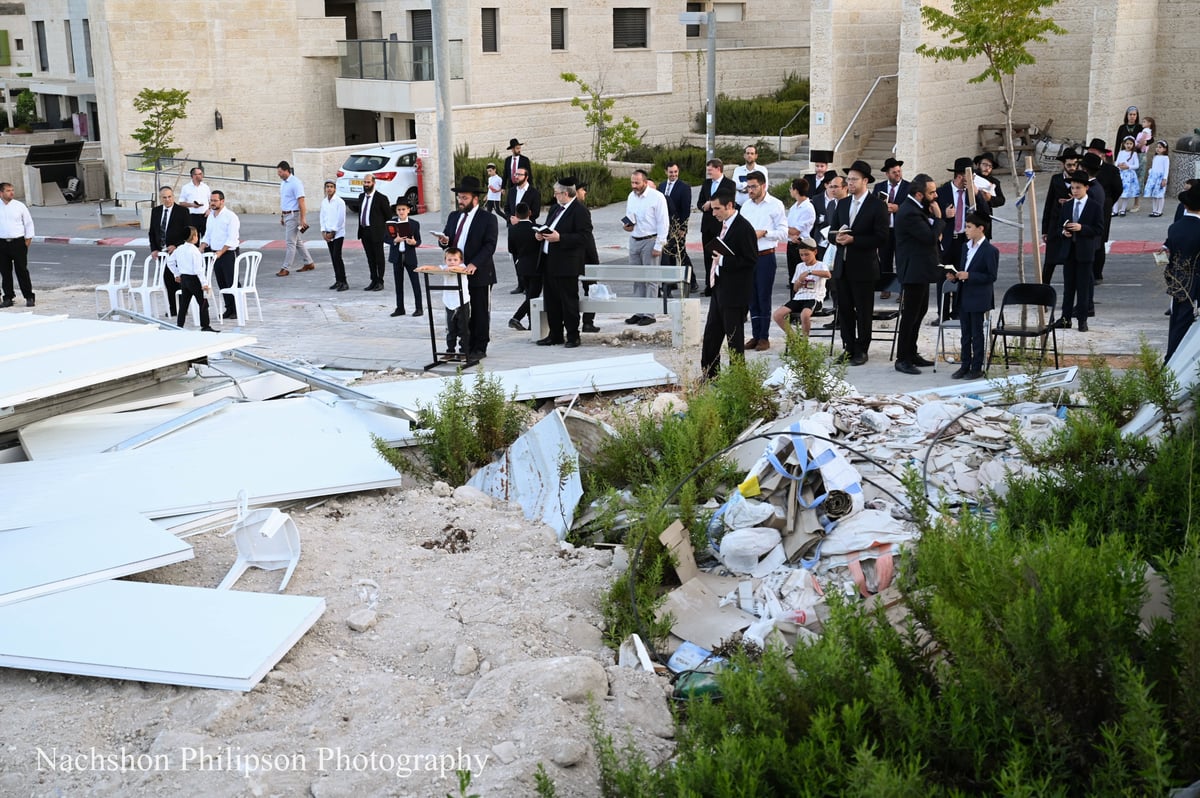 "כמו גנבים חסרי רחמים": העירייה הרסה בית כנסת יחיד ברחוב