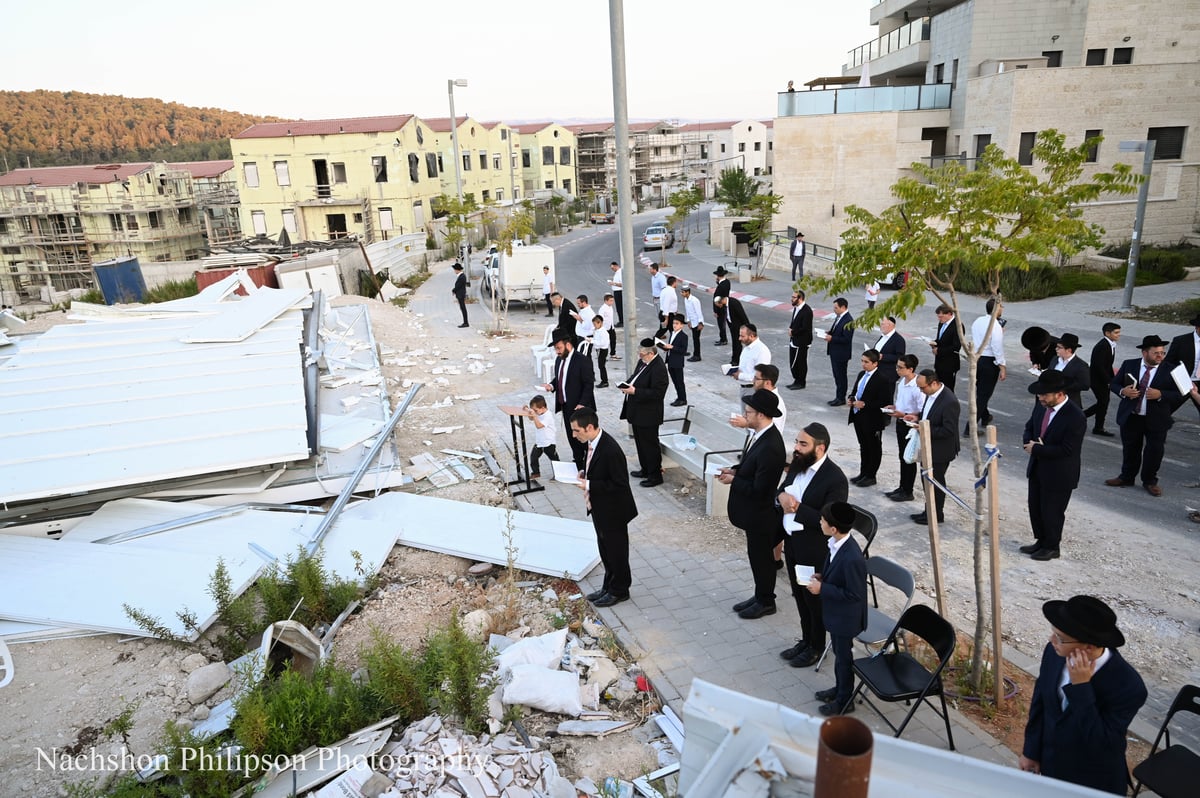 "כמו גנבים חסרי רחמים": העירייה הרסה בית כנסת יחיד ברחוב