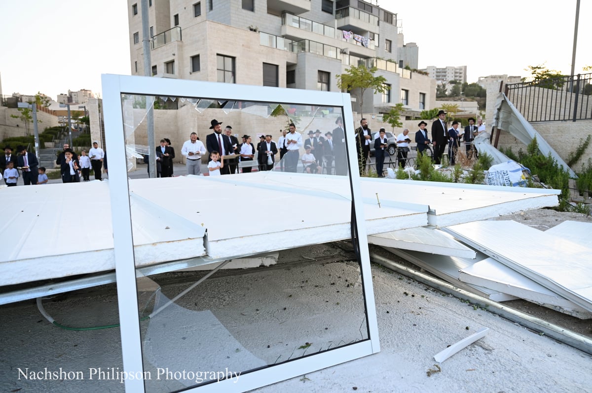 "כמו גנבים חסרי רחמים": העירייה הרסה בית כנסת יחיד ברחוב