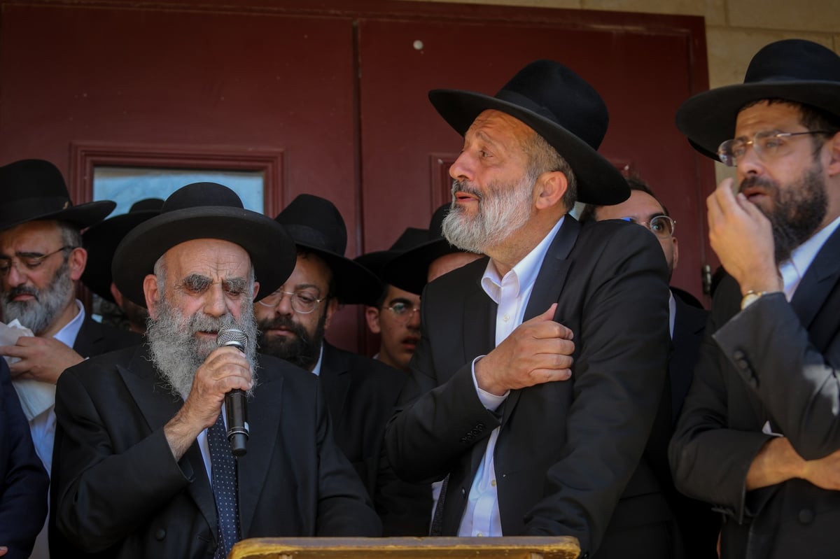 תיעוד מסכם: רבבות בהלווית נשיא המועצת חכם שלום כהן זצ"ל