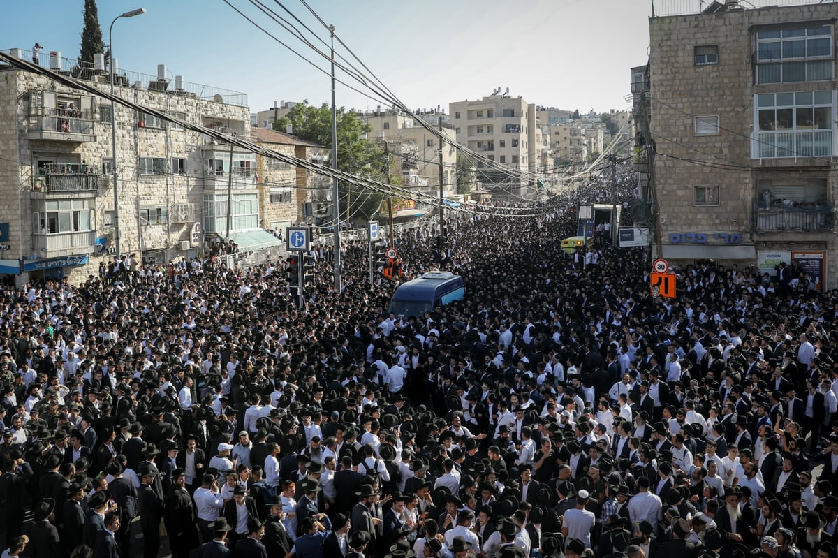 תיעוד מסכם: רבבות בהלווית נשיא המועצת חכם שלום כהן זצ"ל