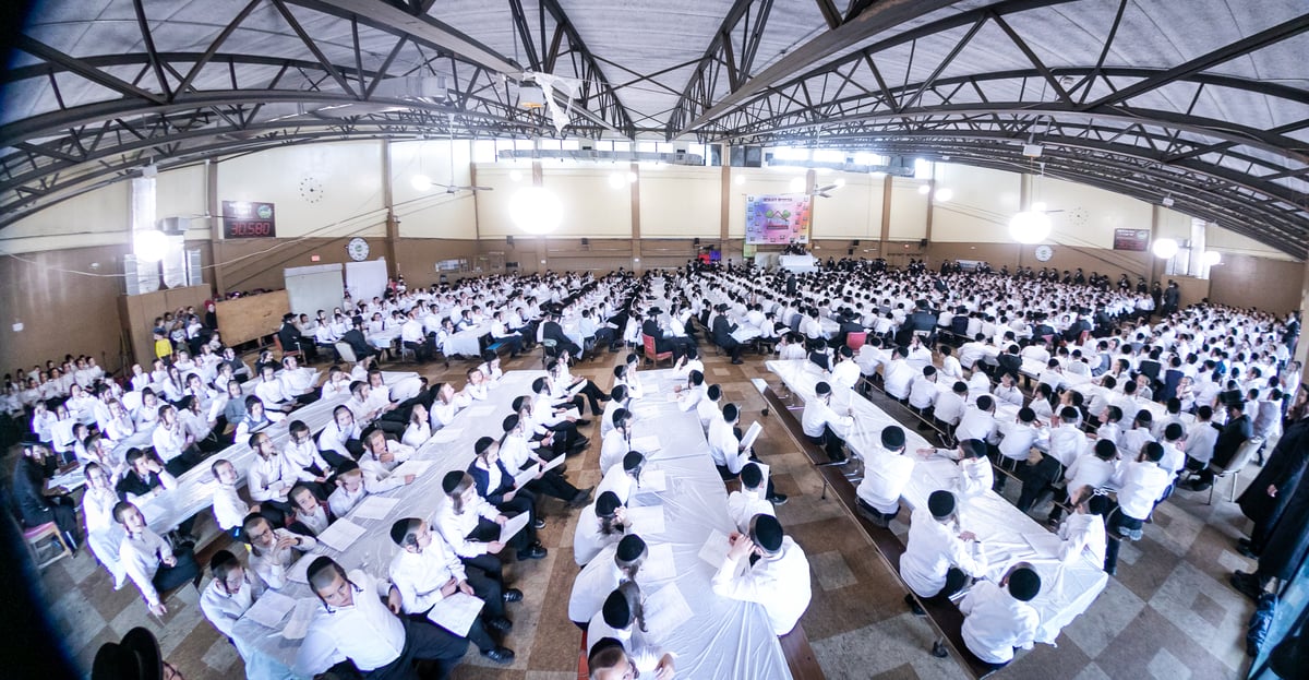 האדמו"ר מסאטמר הגיע לביקור במחנות הקיץ בניו יורק