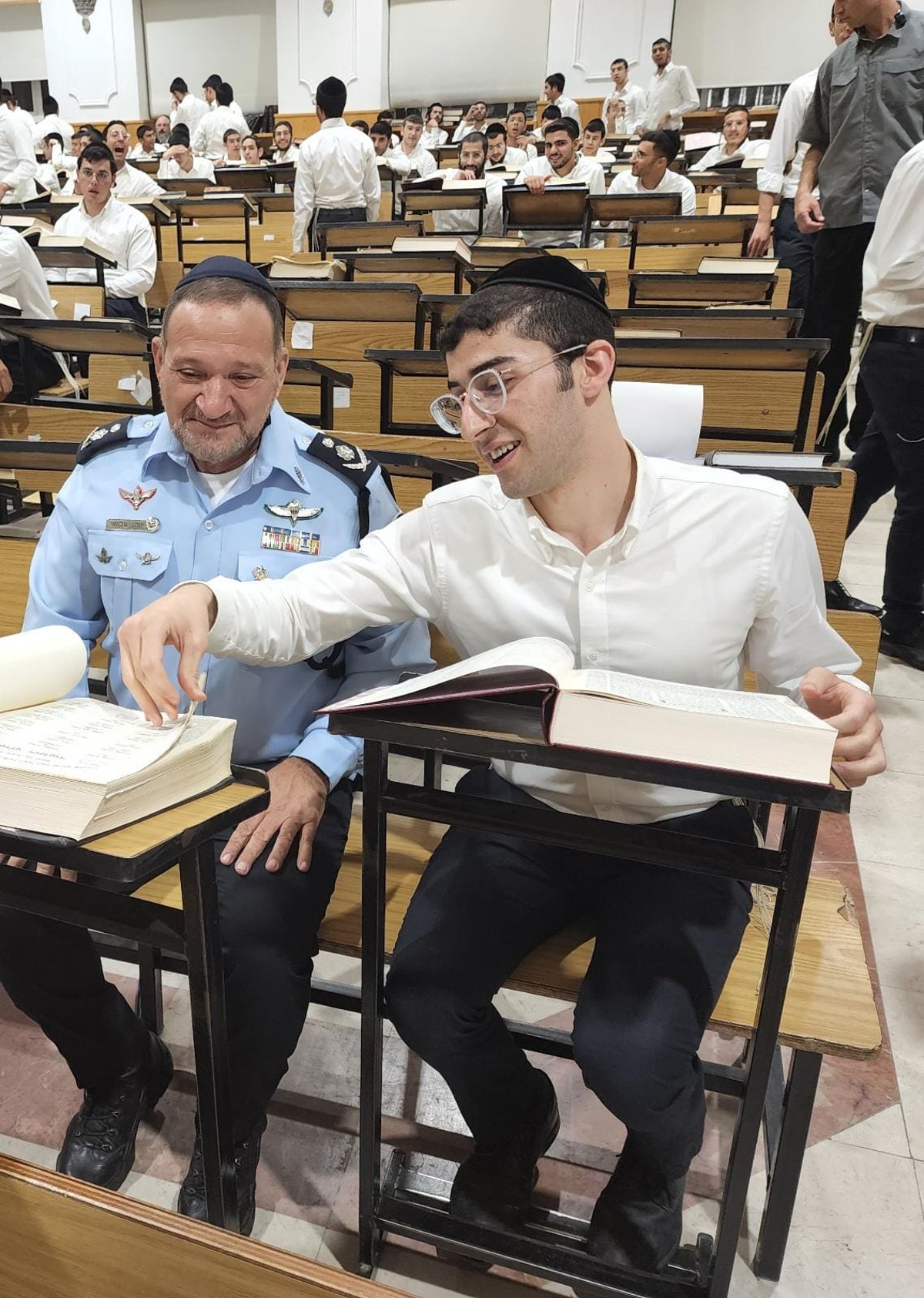 המפכ"ל ביקר בישיבות לרגל פתיחת זמן אלול