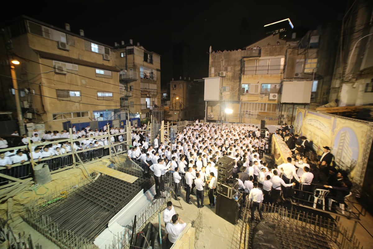 ב'בית מתתיהו' חגגו הנחת אבן הפינה • תיעוד