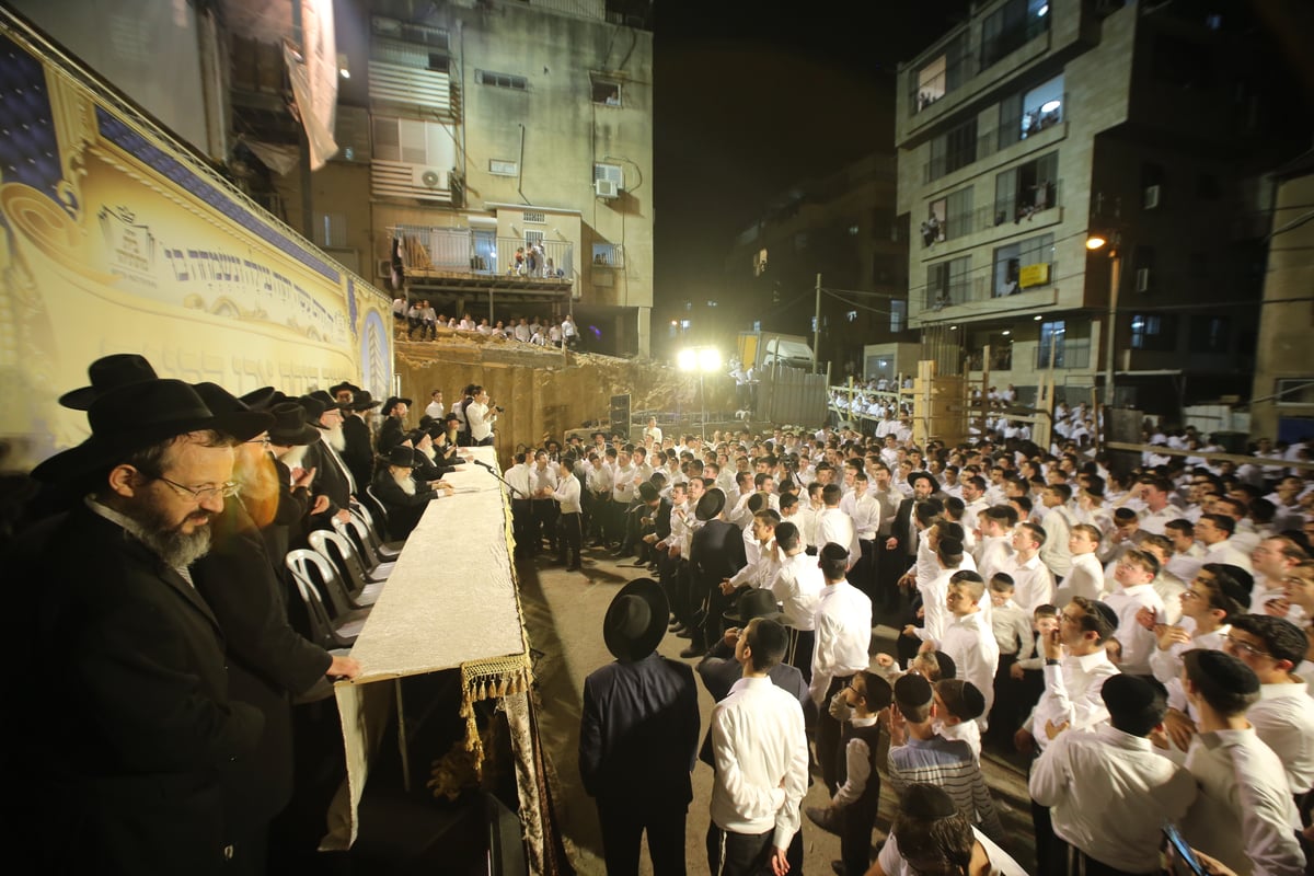 ב'בית מתתיהו' חגגו הנחת אבן הפינה • תיעוד