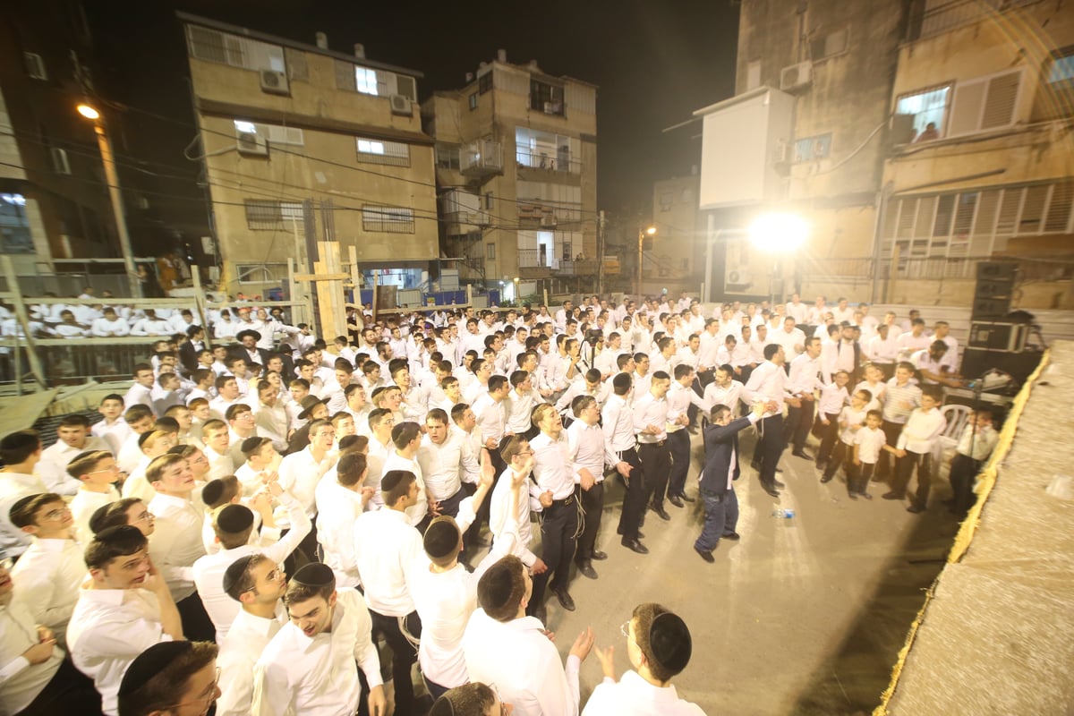 ב'בית מתתיהו' חגגו הנחת אבן הפינה • תיעוד