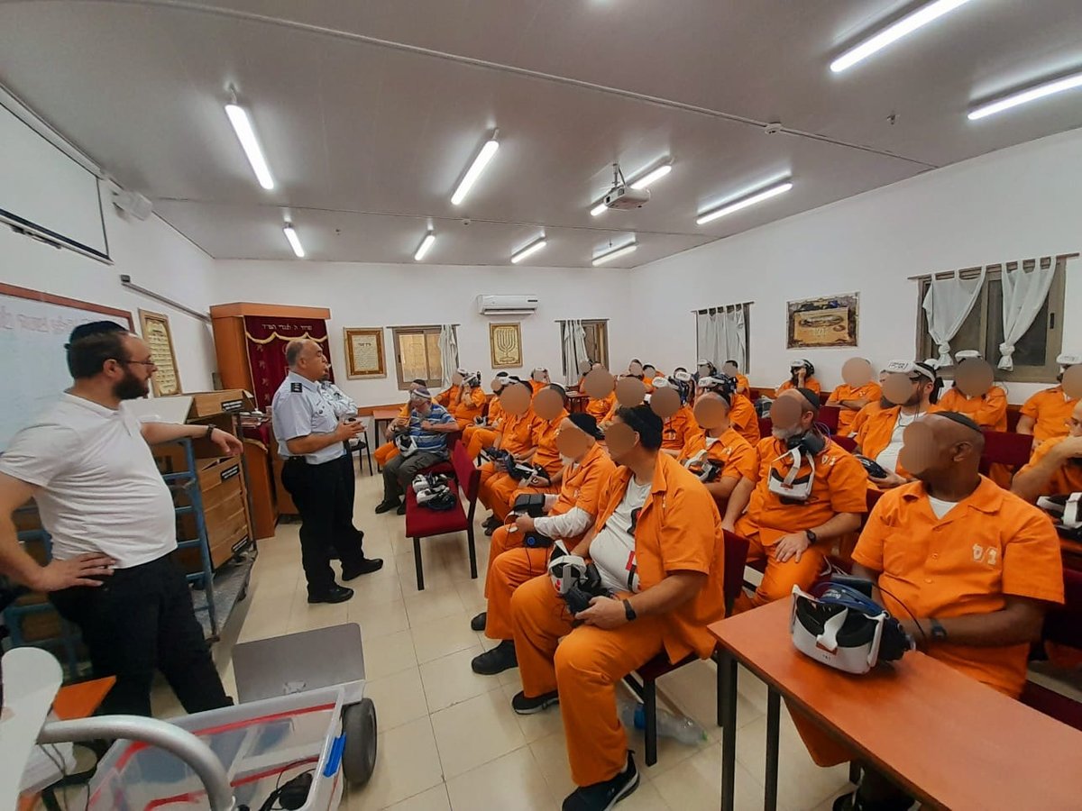 תיעוד: האסירים סיירו בפולין - מבין כותלי הכלא