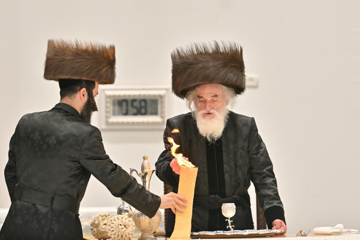 עליה לתורה ו'פארשפיל': שמחת בית ויז'ניץ - וויען