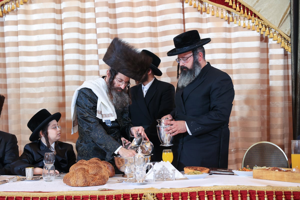 שמחת הבר מצווה לבן האדמו"ר מקליוולנד | תיעוד