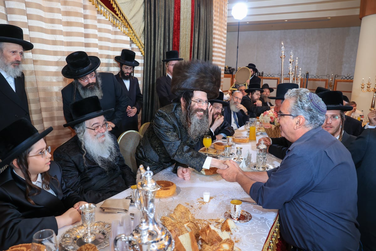 שמחת הבר מצווה לבן האדמו"ר מקליוולנד | תיעוד