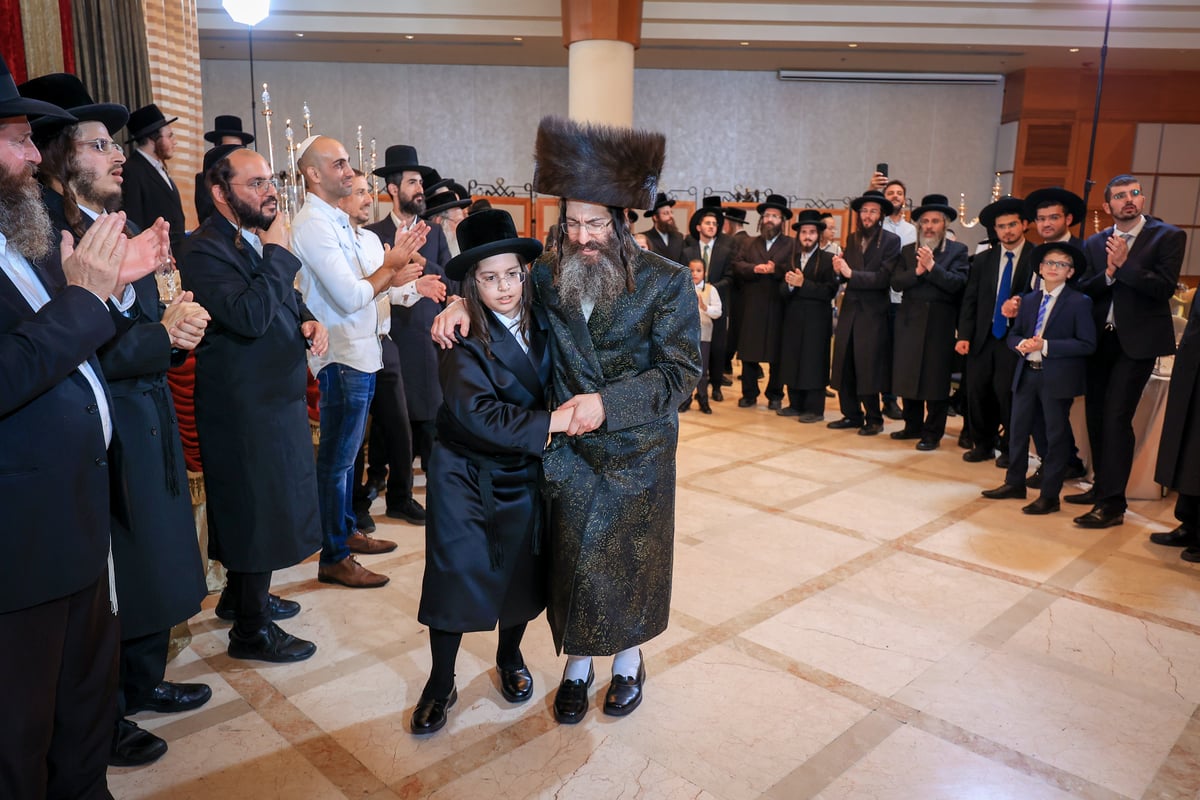 שמחת הבר מצווה לבן האדמו"ר מקליוולנד | תיעוד