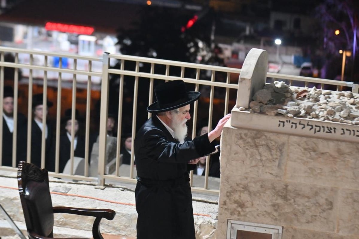 הרבי מויז'ניץ התפלל בכותל ובהר הזיתים