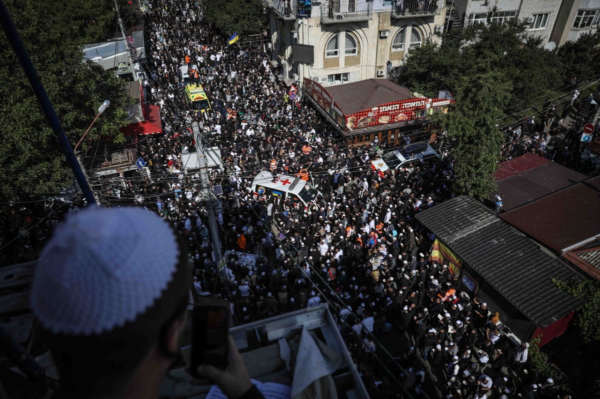 עשרות אלפים במעמד 'תיקון הכללי' העולמי מהעיר אומן