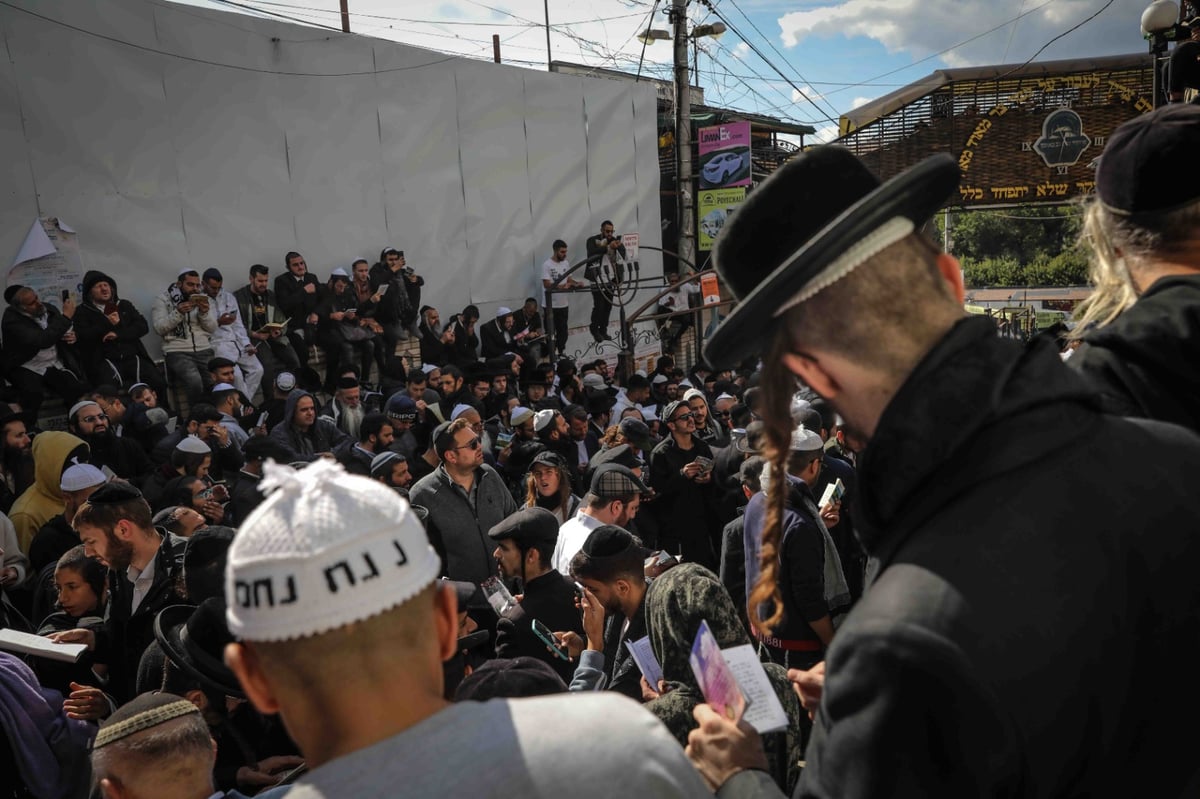 עשרות אלפים במעמד 'תיקון הכללי' העולמי מהעיר אומן