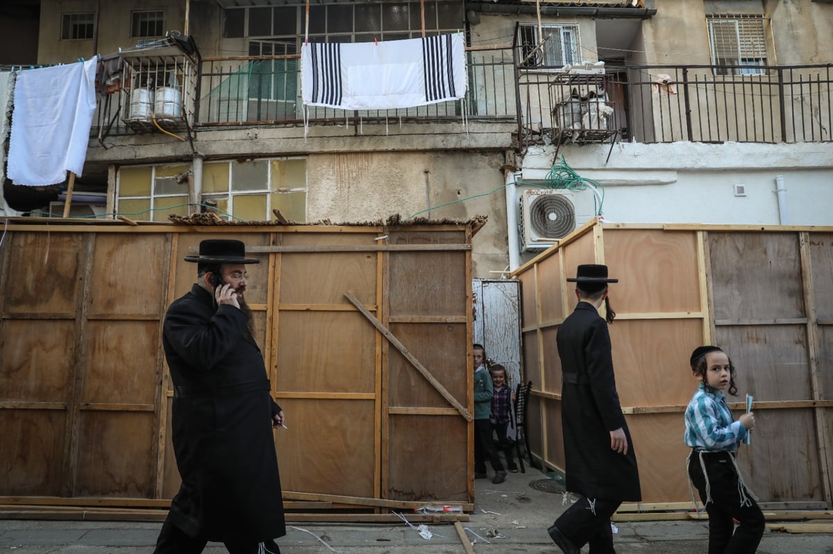 "כל האזרח בישראל ישבו בסוכות": תיעוד מרחובות ירושלים