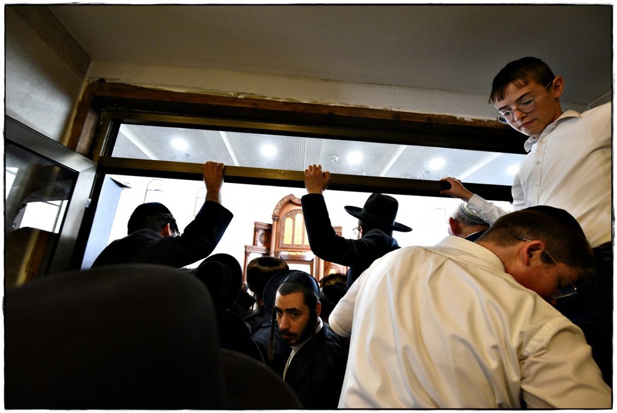 חג בביתר עילית: אלפים בשיעורו של הגר"ש אלתר • תיעוד