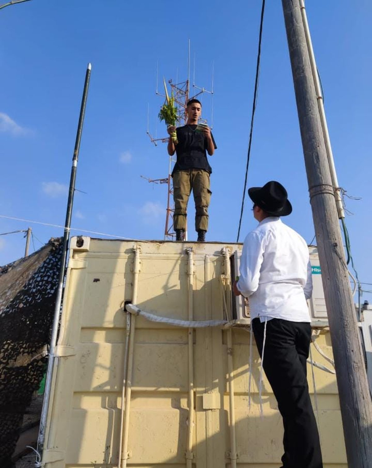 כל הארץ לולב: עם ישראל נוטל ארבעת המינים • גלריה