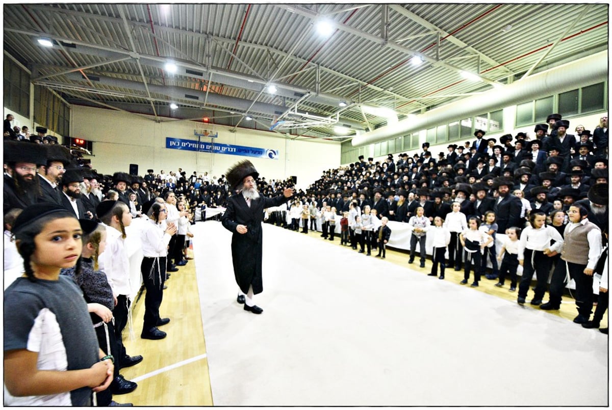 תיעוד: רבי מיילך בידרמן הקפיץ את ביתר