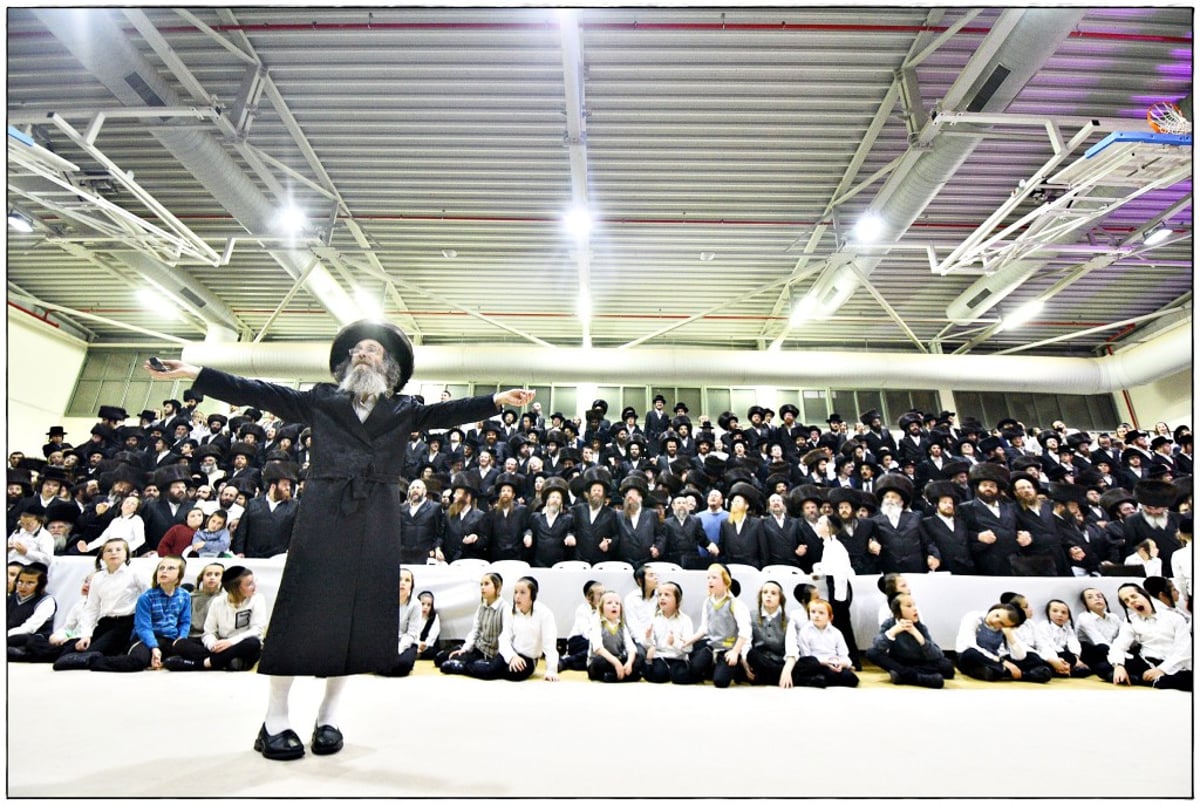 תיעוד: רבי מיילך בידרמן הקפיץ את ביתר