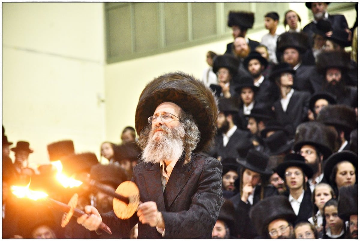 תיעוד: רבי מיילך בידרמן הקפיץ את ביתר