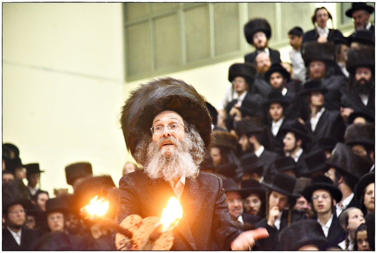 תיעוד: רבי מיילך בידרמן הקפיץ את ביתר